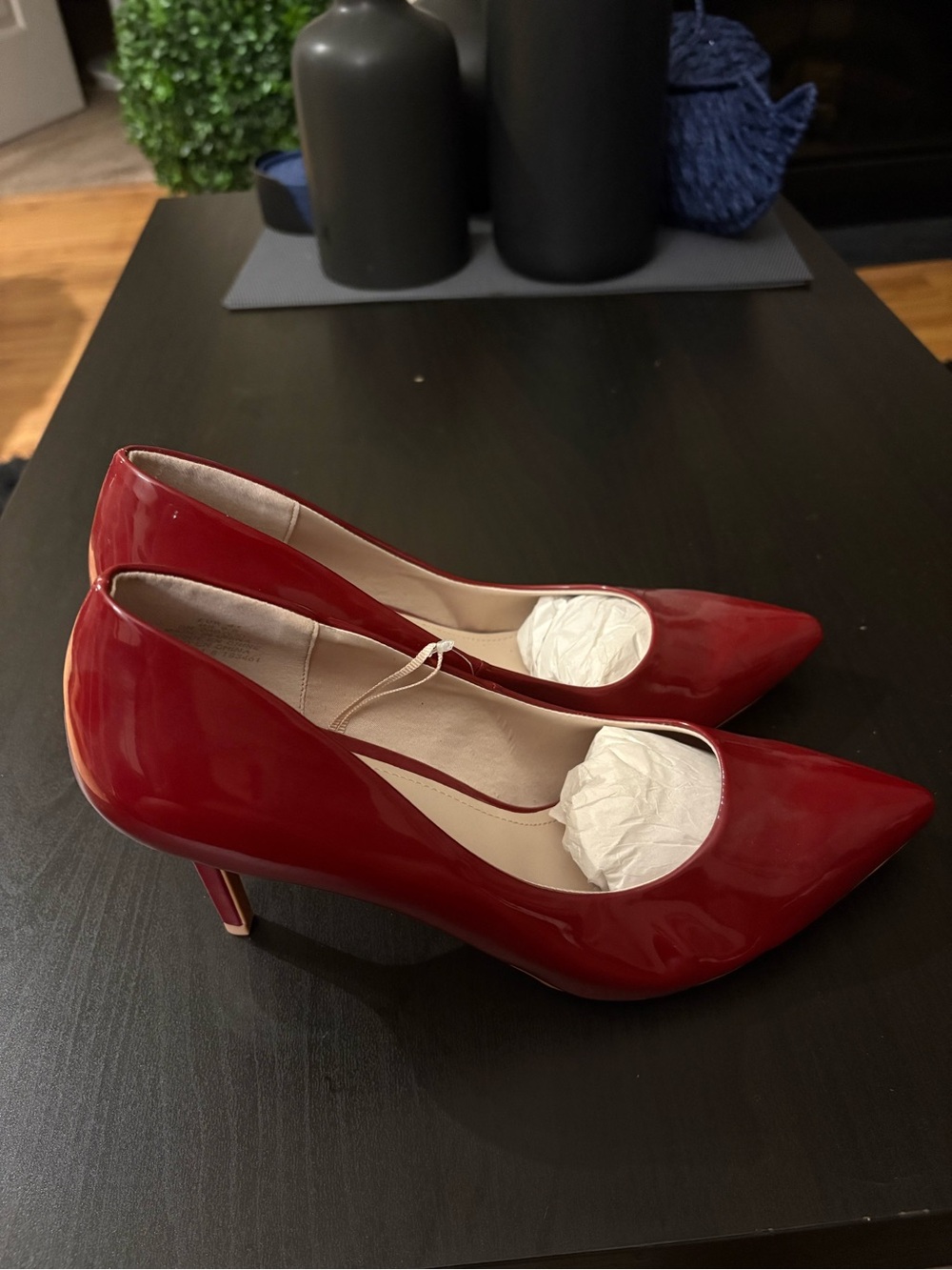 H&M Red/Burgendy Patent Pointed-Toe Women's Pumps - Brand